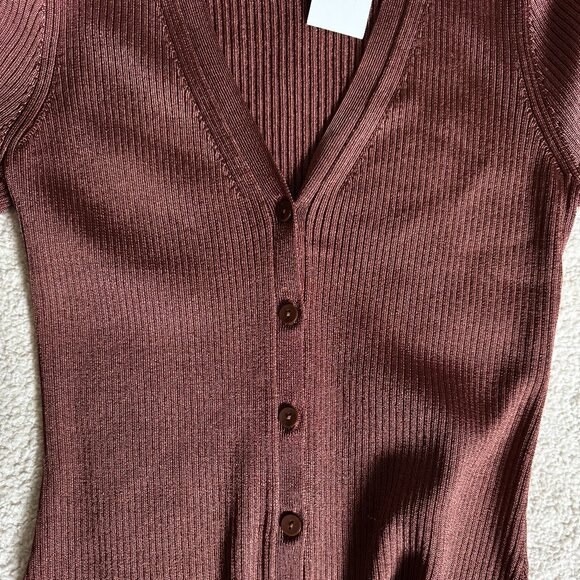 Abercrombie & Fitch Ribbed Button-Up Blouse in Burgundy - Picture 1 of 5
